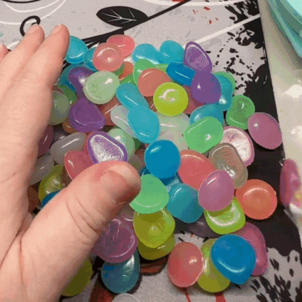Glow In Dark Garden Rocks (Pack Of 100 pcs)